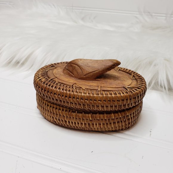VTG Lombok Carved Wood Frog Rattan Basket Weave Indonesian Island Trinket Box - Picture 5 of 11